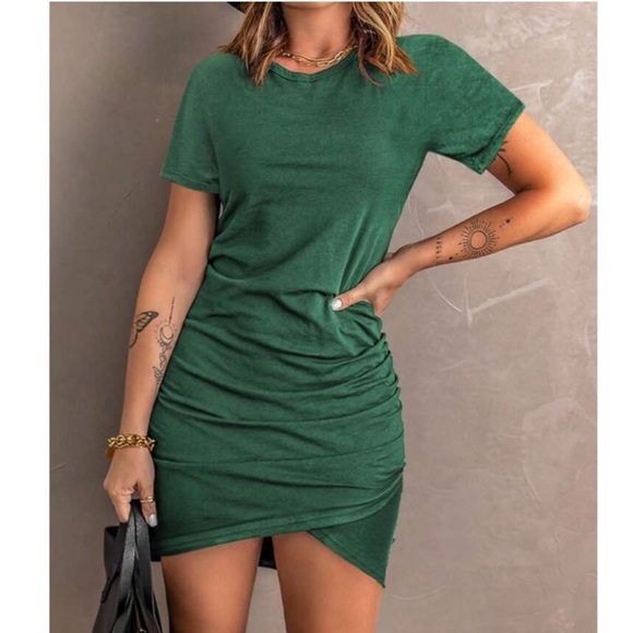 boutique Dresses & Skirts - Solid Short Sleeve Mini Dress